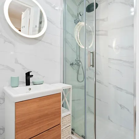 Renting - Barberis - Unique Getaway 2-room With Rooftop Terrace Apartment *