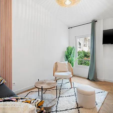 Renting - Barberis - Unique Getaway 2-room With Rooftop Terrace Apartment *