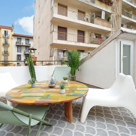 Apartment Renting - Barberis - Unique Getaway 2-room With Rooftop Terrace *