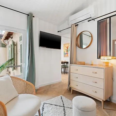 Renting - Barberis - Unique Getaway 2-room With Rooftop Terrace